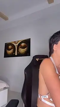 Snapshot of Helena_Karel chatting on June 17, 11:31 am Helena Karel online show from June 17, 11:31 am