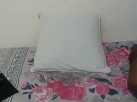 queen  ebony online show from March 1, 3:16 pm