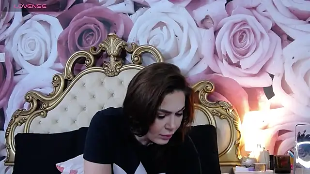 Snapshot of HessaHessy chatting on February 23, 6:41 pm HessaHessy online show from February 23, 6:41 pm