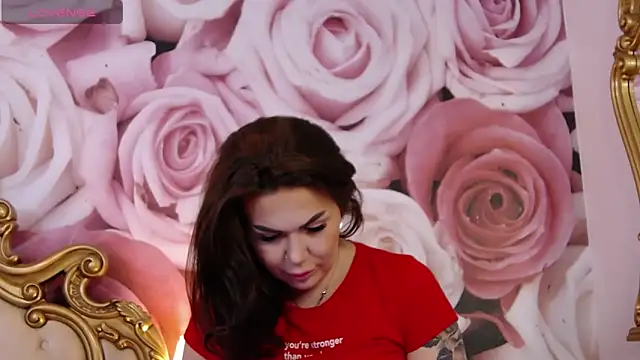 Snapshot of HessaHessy chatting on February 1, 6:28 pm HessaHessy online show from February 1, 6:28 pm