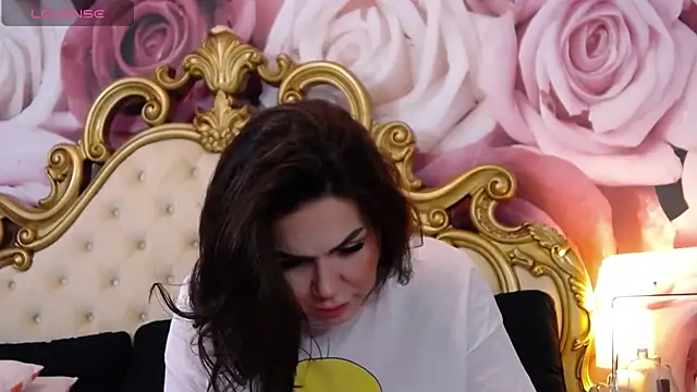 Snapshot of HessaHessy chatting on February 26, 4:51 pm HessaHessy online show from February 26, 4:51 pm