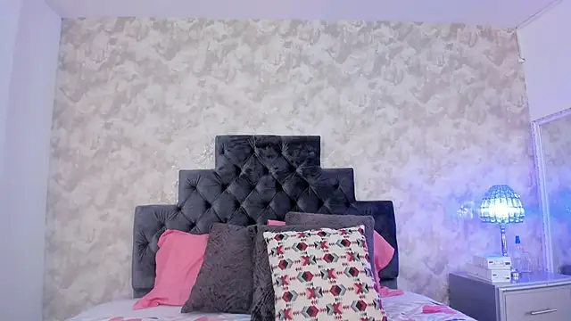 elizabeth coleman online show from October 21, 9:03 pm