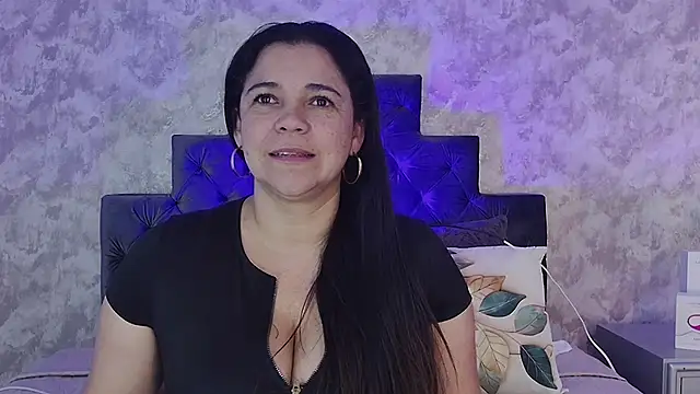elizabeth coleman online show from April 28, 10:03 pm