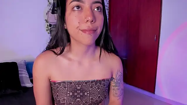 little kayla  online show from March 28, 2:45 am