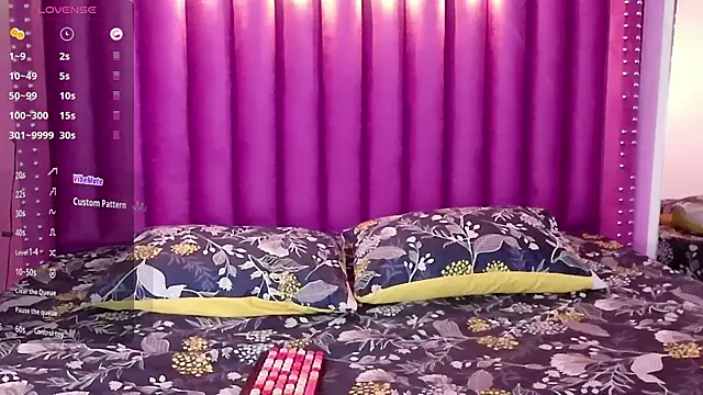 little kayla  online show from September 10, 2:54 am