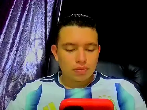 mons41 online show from June 25, 7:19 pm
