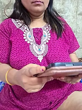 MOM-SUN-COUPLE online show from April 23, 7:26 am