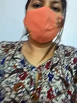 MOM-SUN-COUPLE online show from March 18, 9:12 am