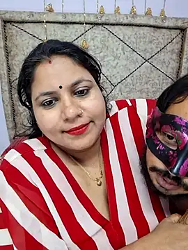 Snapshot of MOM-SUN-COUPLE chatting on March 9, 7:59 pm MOM-SUN-COUPLE online show from March 9, 7:59 pm