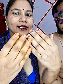 Snapshot of MOM-SUN-COUPLE chatting on January 29, 4:30 pm MOM-SUN-COUPLE online show from January 29, 4:30 pm