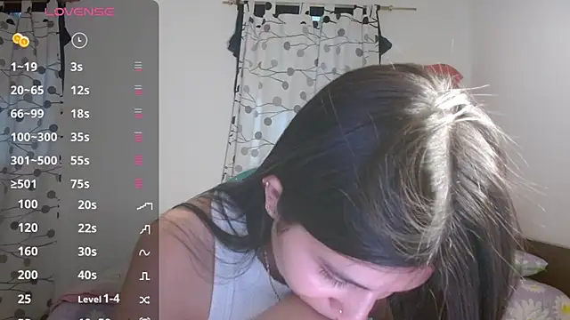 Snapshot of mia__lopez_ chatting on February 14, 11:09 pm mia lopez online show from February 14, 11:09 pm