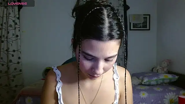 mia  lopez  online show from January 31, 4:47 am