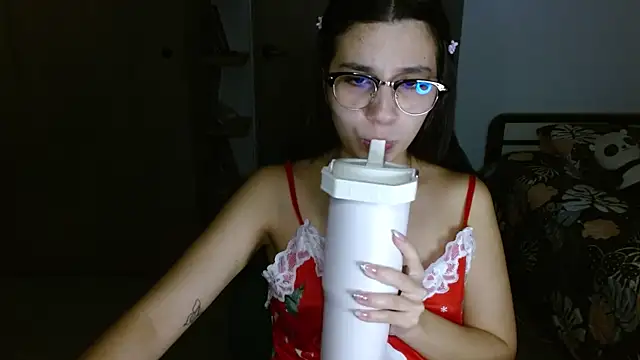 mia  lopez  online show from April 17, 3:20 am