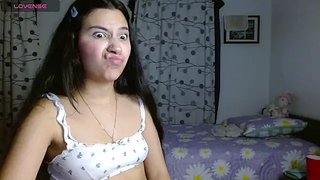 mia  lopez  online show from January 31, 1:43 am
