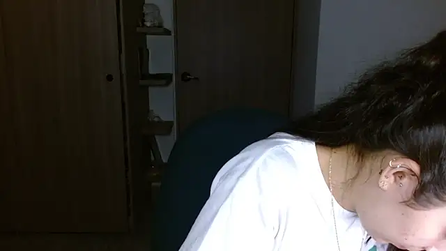 mia  lopez  online show from May 9, 4:49 am