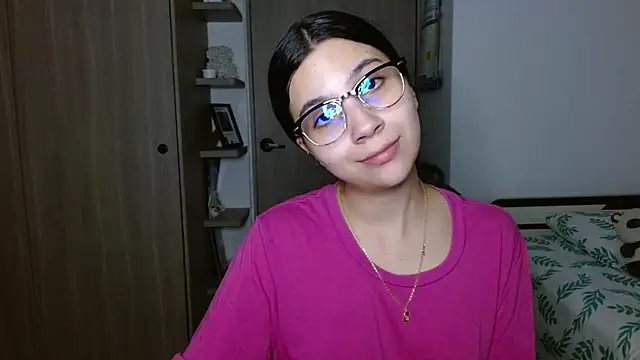 Snapshot of mia__lopez_ chatting on December 2, 4:14 am mia lopez online show from December 2, 4:14 am