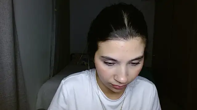 Snapshot of mia__lopez_ chatting on November 15, 1:20 am mia lopez online show from November 15, 1:20 am