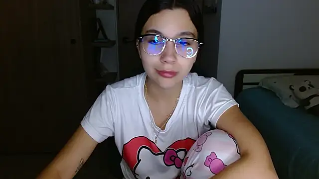 Snapshot of mia__lopez_ chatting on February 26, 3:17 am mia lopez online show from February 26, 3:17 am