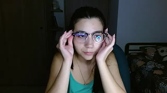 mia  lopez  online show from April 24, 2:46 am