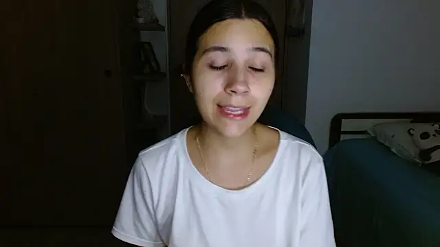 Snapshot of mia__lopez_ chatting on February 6, 3:46 am mia lopez online show from February 6, 3:46 am