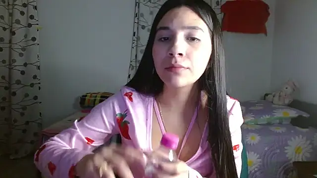 mia  lopez  online show from February 16, 4:42 am
