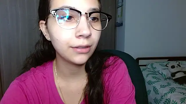 Snapshot of mia__lopez_ chatting on December 5, 2:32 am mia lopez online show from December 5, 2:32 am