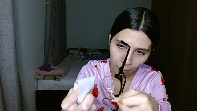 Snapshot of mia__lopez_ chatting on November 27, 1:17 am mia lopez online show from November 27, 1:17 am