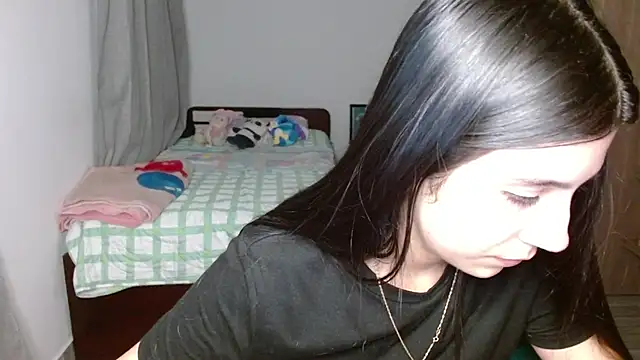 mia  lopez  online show from September 24, 2:07 am