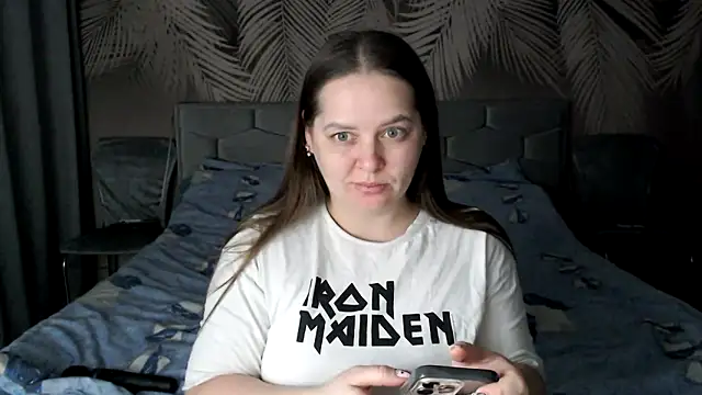 uliastar online show from February 8, 7:50 am