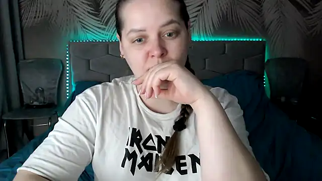 uliastar online show from March 12, 7:34 am