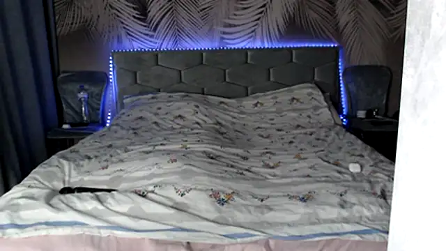 uliastar online show from February 22, 9:00 am