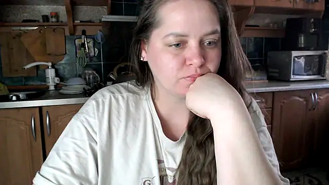 uliastar online show from April 12, 4:38 am