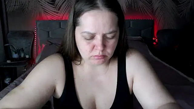 uliastar online show from April 8, 6:15 am