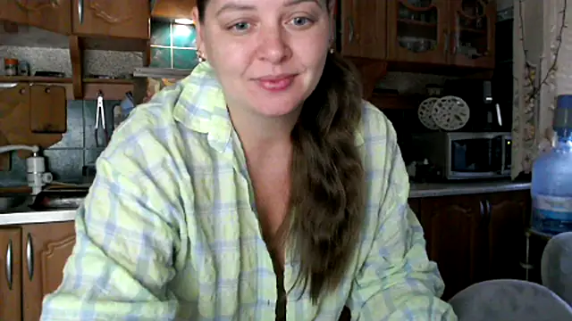 uliastar online show from October 5, 5:42 am