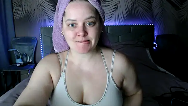 uliastar online show from March 27, 8:11 am