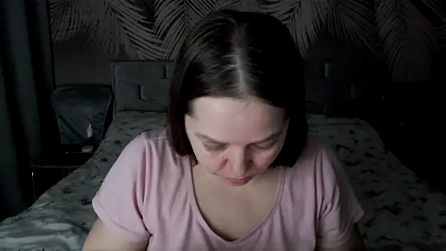 uliastar online show from February 16, 8:24 am