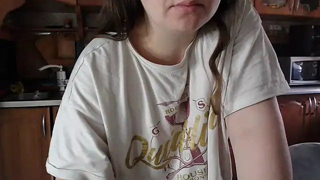 uliastar online show from March 19, 7:41 am