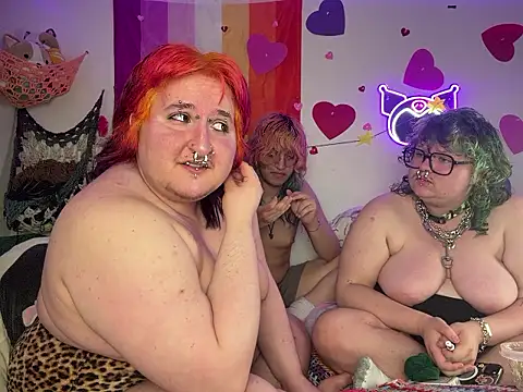 ivolustful online show from March 8, 1:03 pm