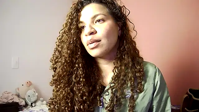 gatubelahot online show from March 25, 7:19 am