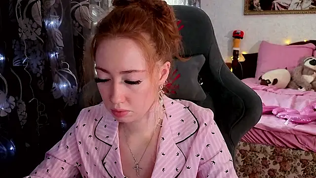 TinaBrook online show from February 13, 5:40 am