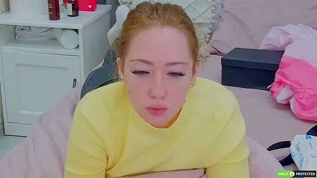 Snapshot of TinaBrook chatting on October 3, 3:52 am TinaBrook online show from October 3, 3:52 am