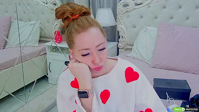 TinaBrook online show from February 4, 8:31 am