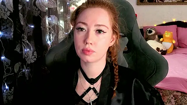 TinaBrook online show from March 3, 4:52 am