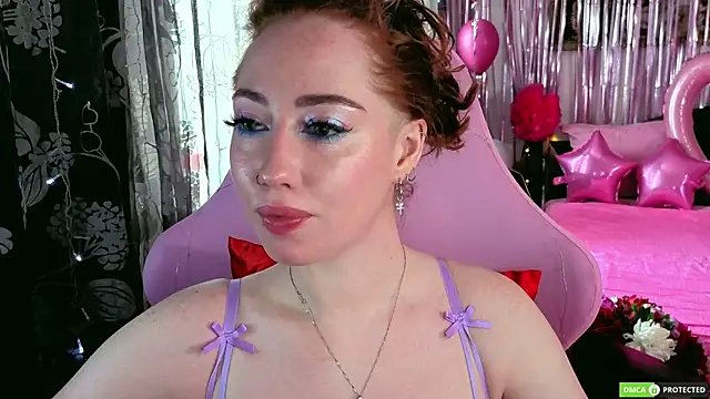 Snapshot of TinaBrook chatting on June 11, 5:26 am TinaBrook online show from June 11, 5:26 am