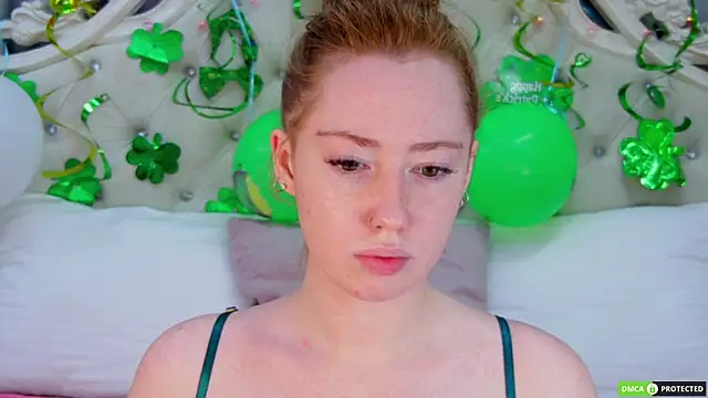 Snapshot of TinaBrook chatting on March 17, 4:19 am TinaBrook online show from March 17, 4:19 am