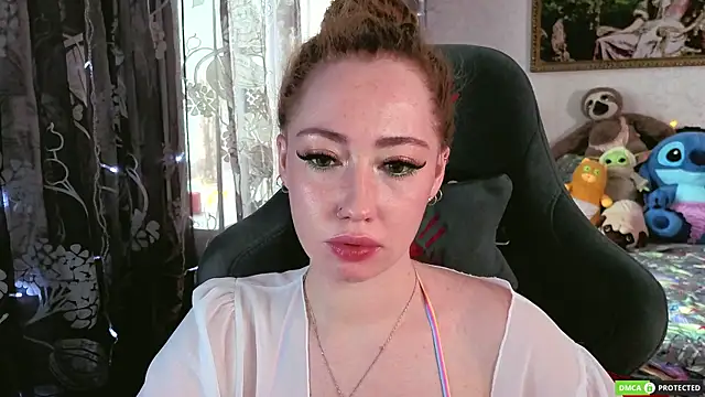 TinaBrook online show from April 28, 5:01 am