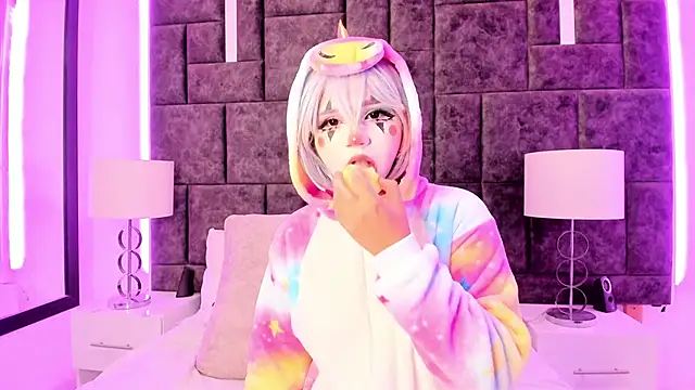 Petit-Rosse online show from February 5, 8:35 pm