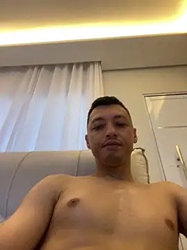 alexsandropllt online show from April 2, 10:11 am