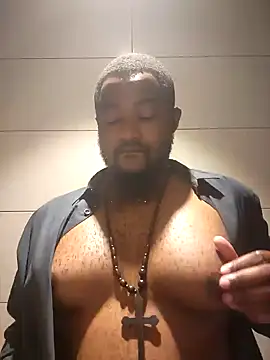 Snapshot of douksm chatting on January 17, 11:06 am douksm online show from January 17, 11:06 am