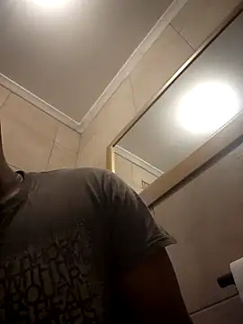 Snapshot of douksm chatting on February 27, 3:51 am douksm online show from February 27, 3:51 am